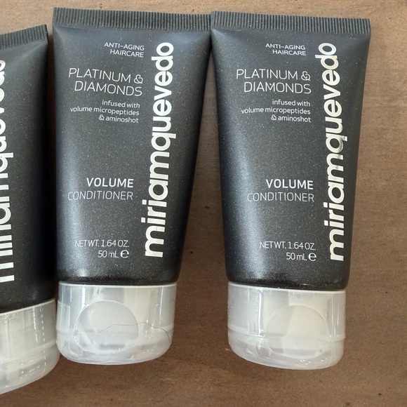New! Bundle of 4 Miriam Quevado mini travel sizes - Picture 3 of 3